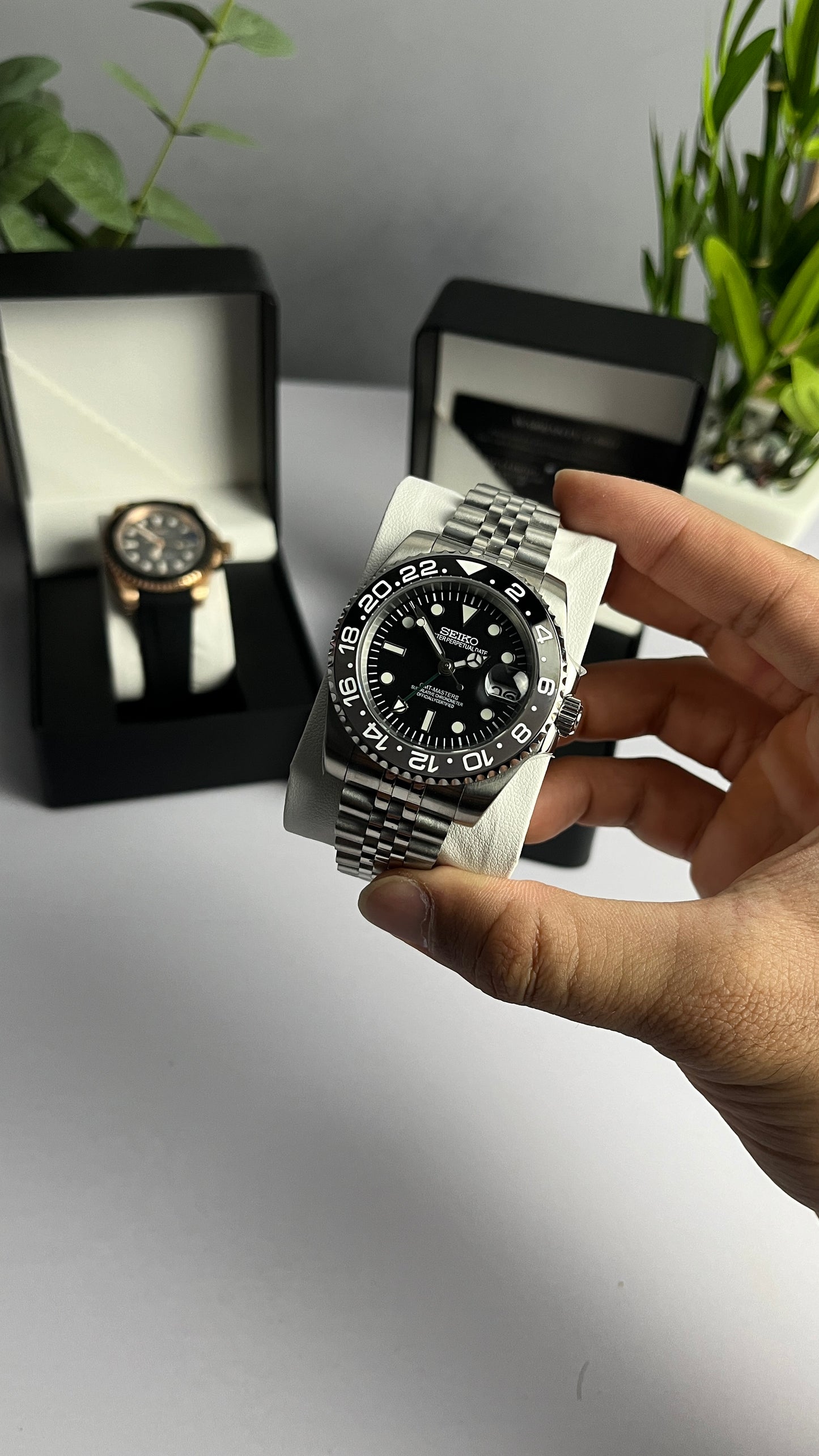 Bruce Wayne GMT