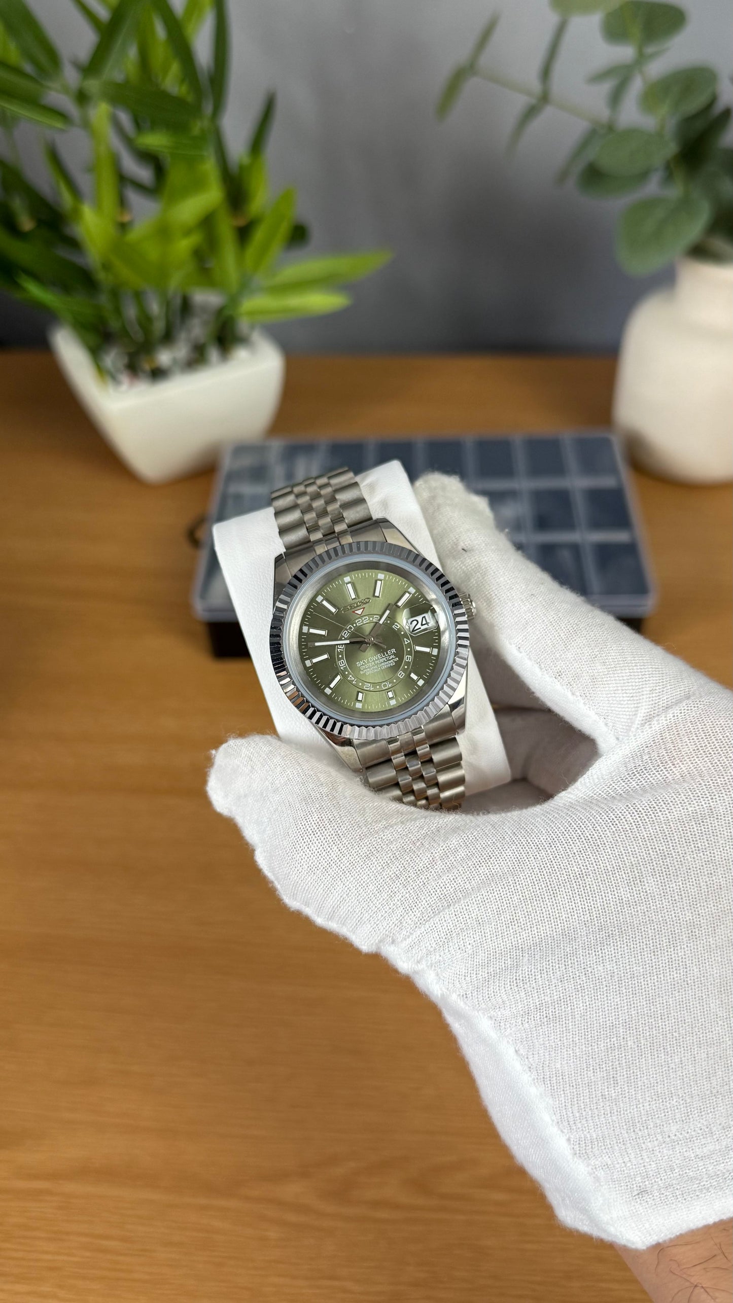 Olive Green Sky-Dweller